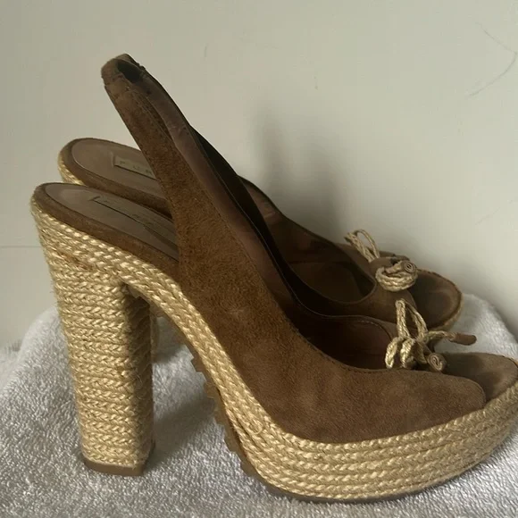 Pura Lopez | Shoes | Pura Lopez Brown Suede Platform Heel  display picture 1